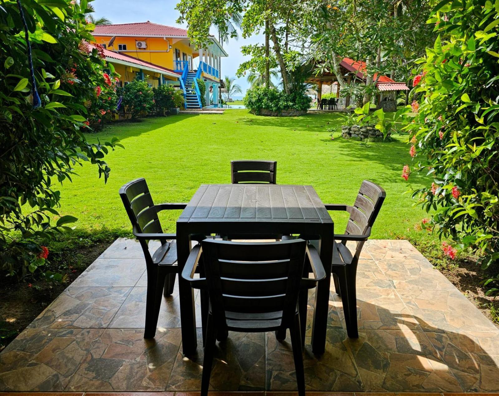 Las Lajas Beach Resort ภายนอก รูปภาพ